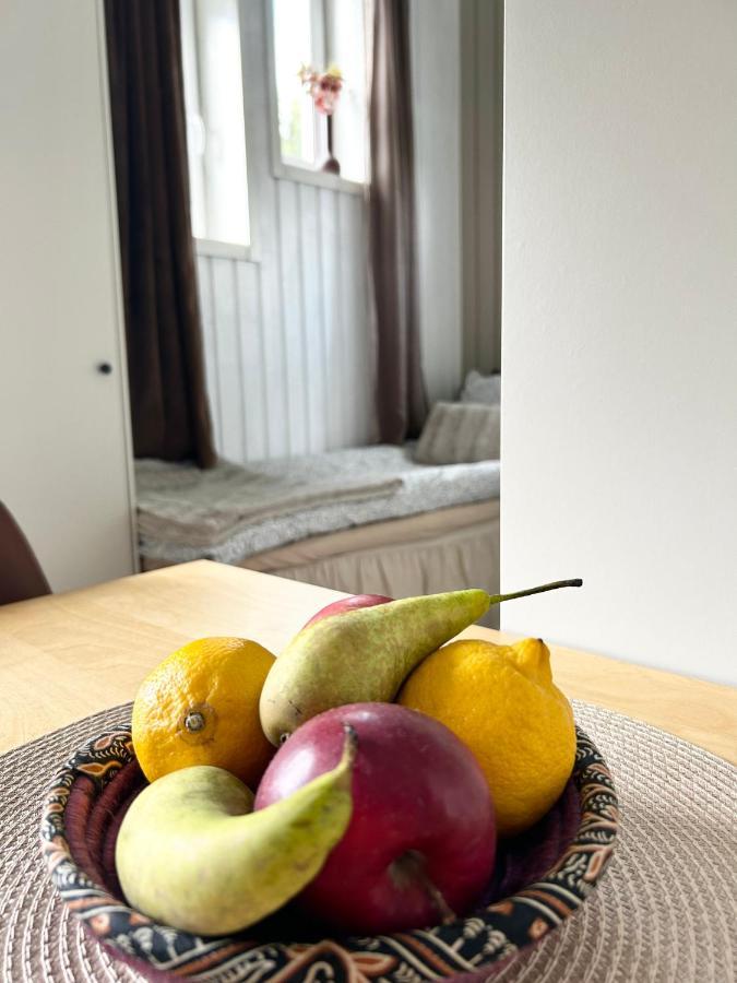 Lilla Huset Bed & Breakfast - Countryside Guesthouse, Free Parking Örebro Dış mekan fotoğraf