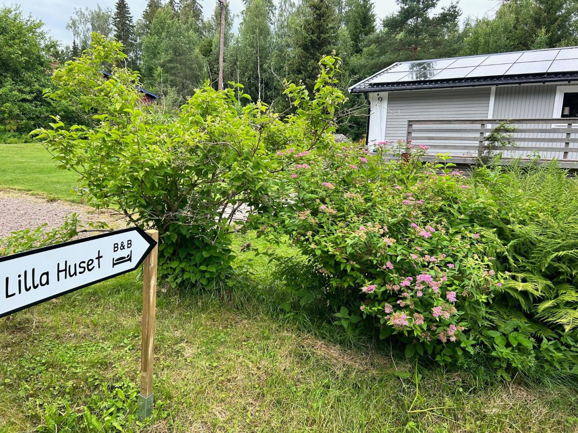 Lilla Huset Bed & Breakfast - Countryside Guesthouse, Free Parking Örebro Dış mekan fotoğraf