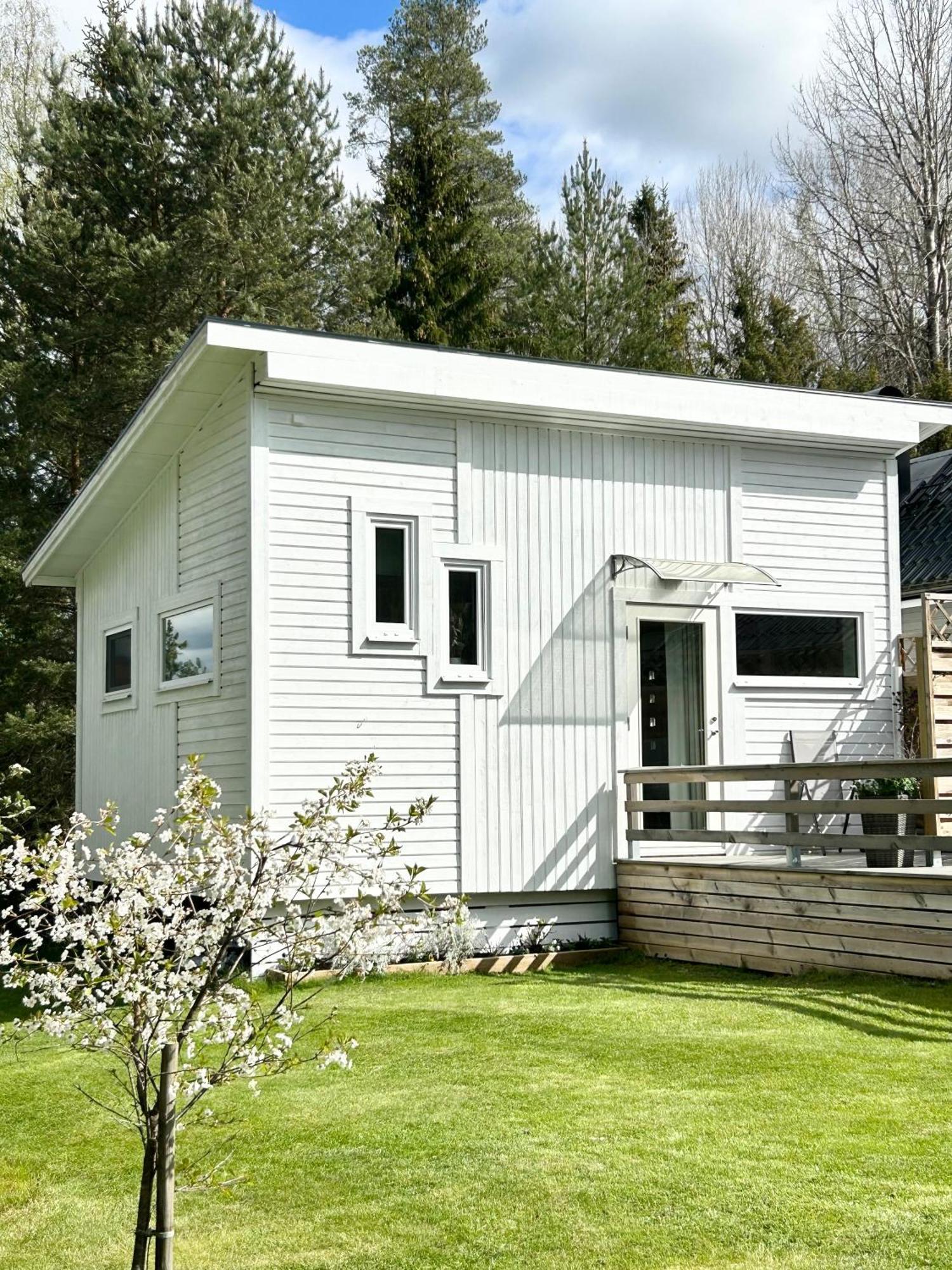 Lilla Huset Bed & Breakfast - Countryside Guesthouse, Free Parking Örebro Dış mekan fotoğraf